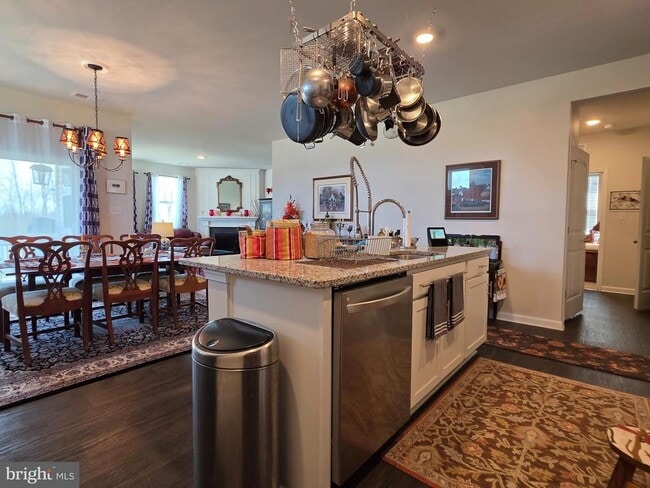 Photo - 268 Coral Ct