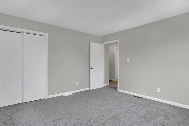 Photo - 140 Cherry St