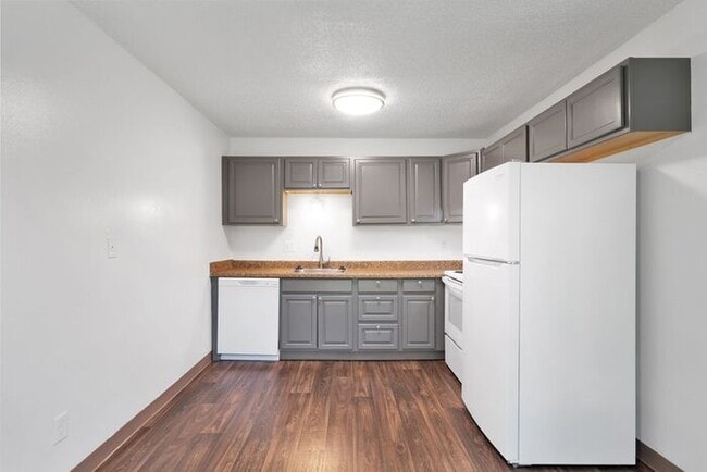 Photo - 3 bedroom home. FIRST MONTH FREE & A 55in ...