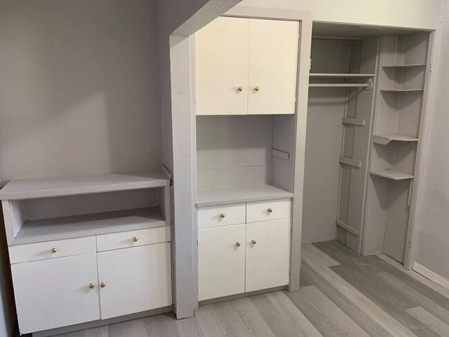 Photo - 102 Wellington St E Unit 1