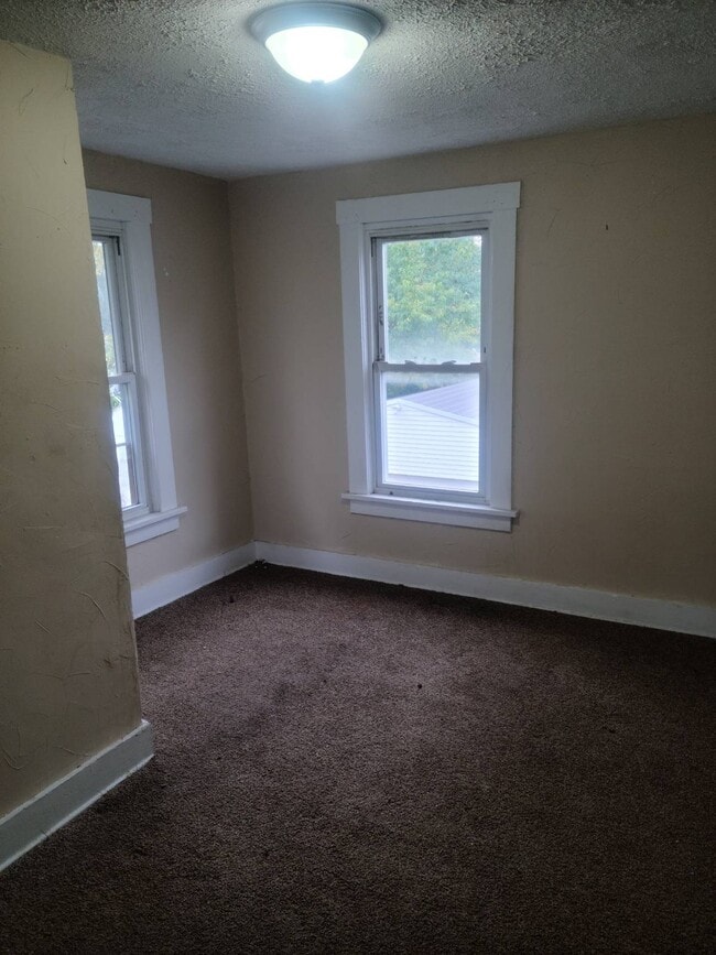 Photo - 218 Kennet Ct NW