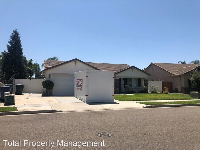 3 br, 2 bath House - 1671 Cabrillo Ave