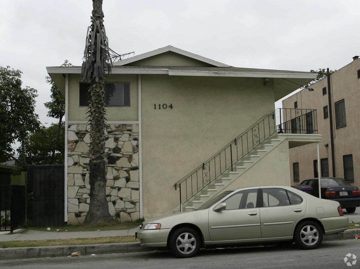 Photo - 1104 Cherry Ave