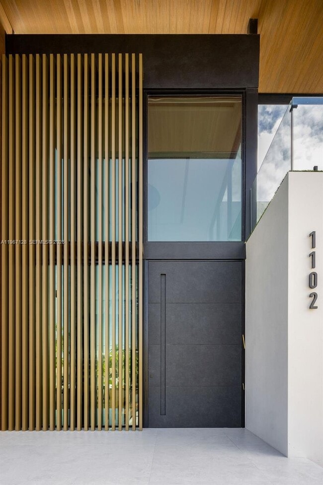 Photo - 1102 Washington St