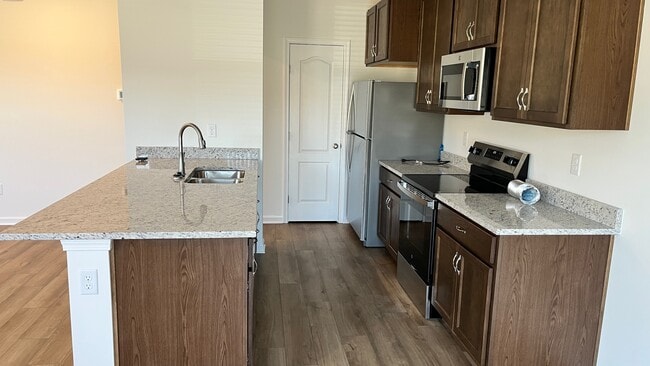 Photo - 2063 Wildberry Way