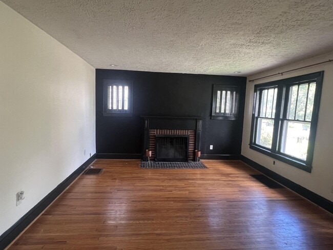 Photo - 2217 Paige St