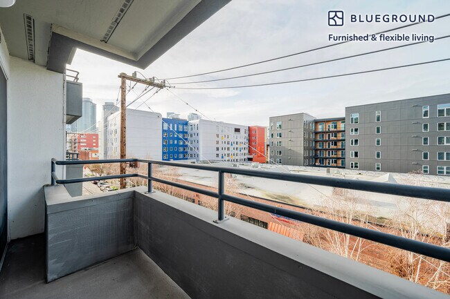 Photo - 526 Yale Ave N Unit FL4-ID993