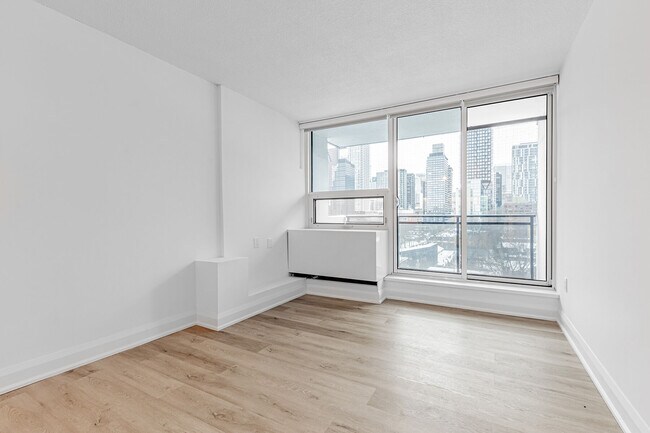 Photo - 191 Sherbourne St