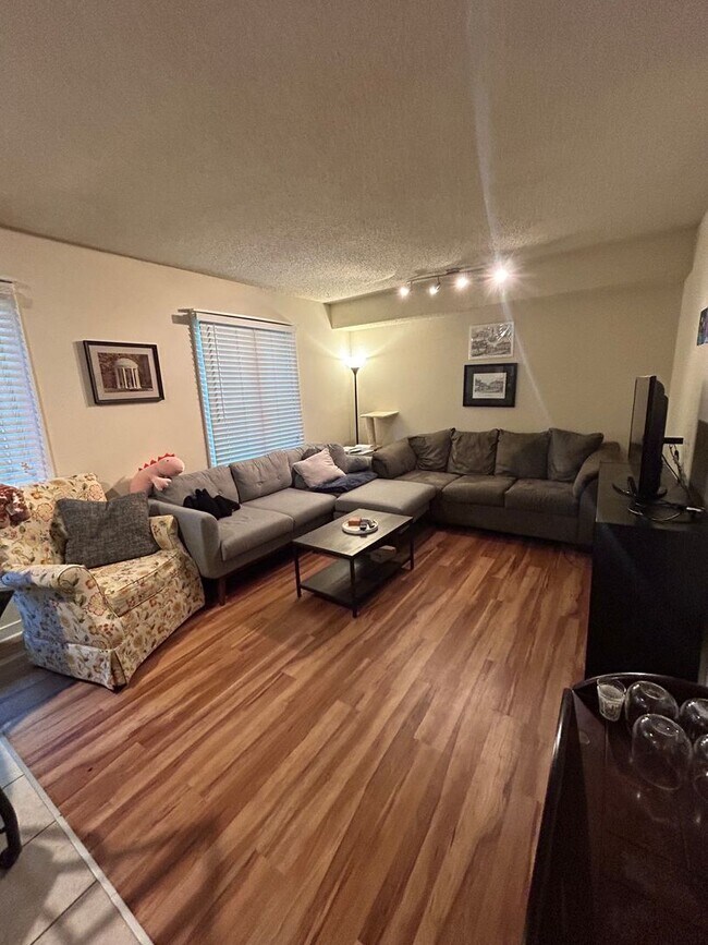 Photo - Chapel Hill - Mill Creek 4BR/2BA Condo AVA...