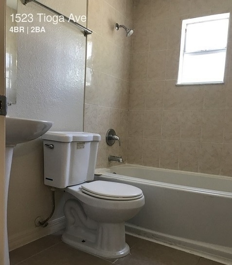 Photo - Spacious 4bdrm/2bath Home with 1 car garage ** Section 8 OK ** March 15