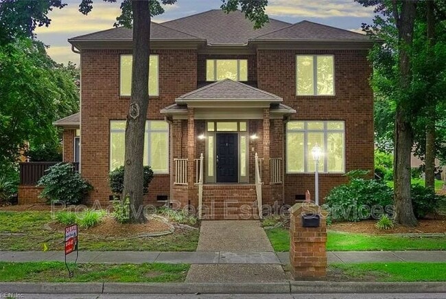 Photo - 1009 Timber Neck Mall