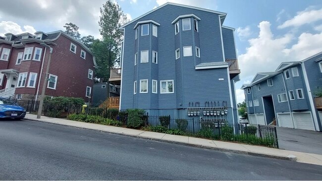 Photo - 66 Saint James St