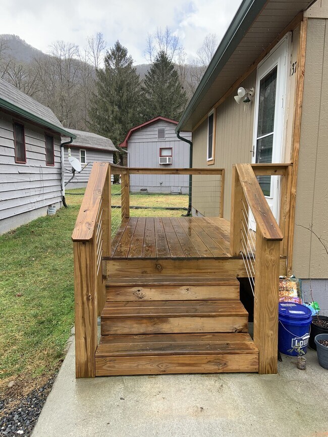 Unit 10 Cullowhee Cabins & Cottages Rental House Rental in