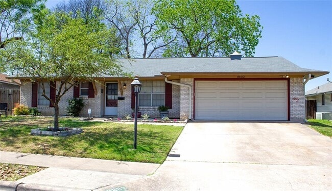 Building Photo - 8602 Colonial Dr Rental