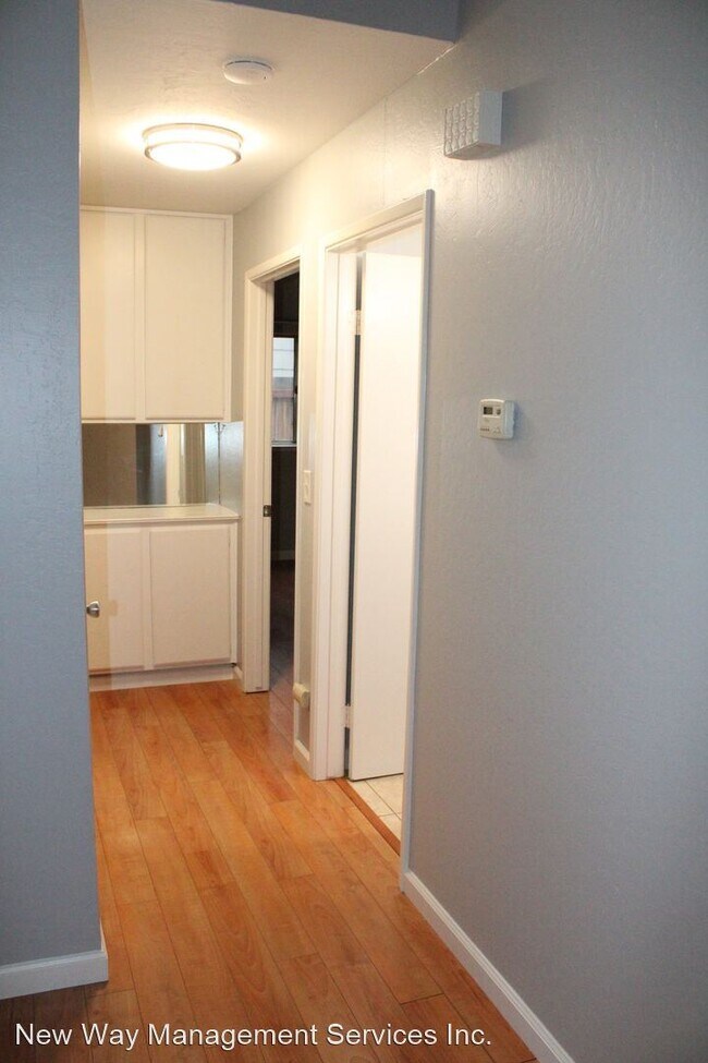 2 br, 1 bath House 1936 Seward Drive Rental Para alquiler en