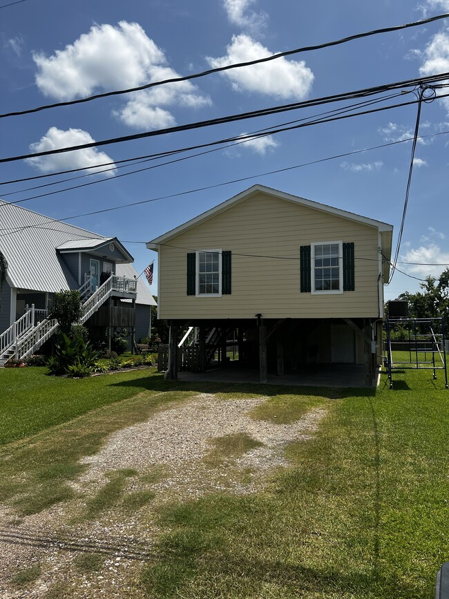 Front of House - 233 13th St