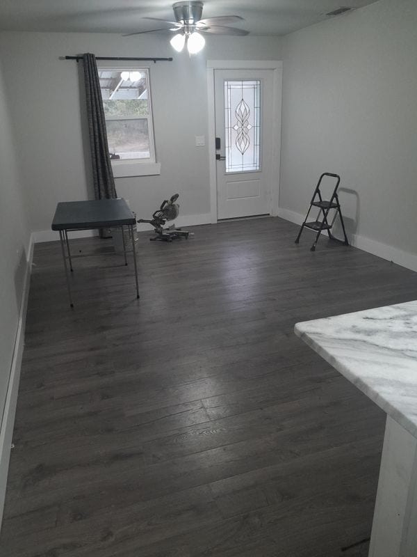 Photo - 4085 Pier Station Rd E