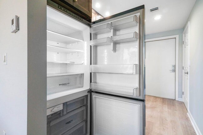 Photo - 11842 Pebblewood Dr Unit 102