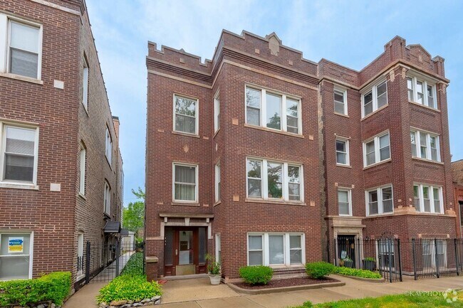 Building Photo - 2314 W Huron St Rental