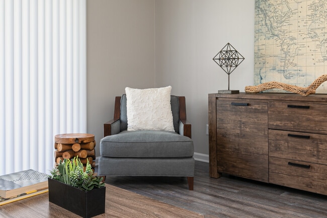 Photo - 400 Winchester