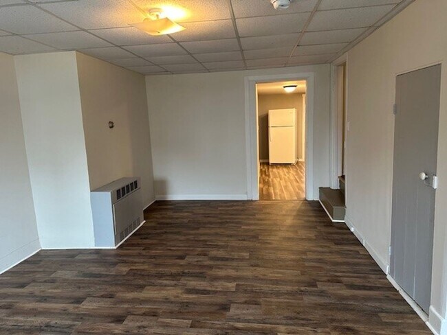 Photo - 209 1/2 N High St-