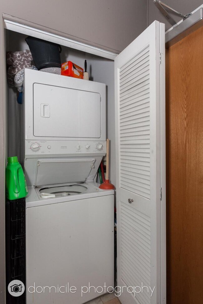 Photo - 1 bedroom in Chicago IL 60654 Unit 1205