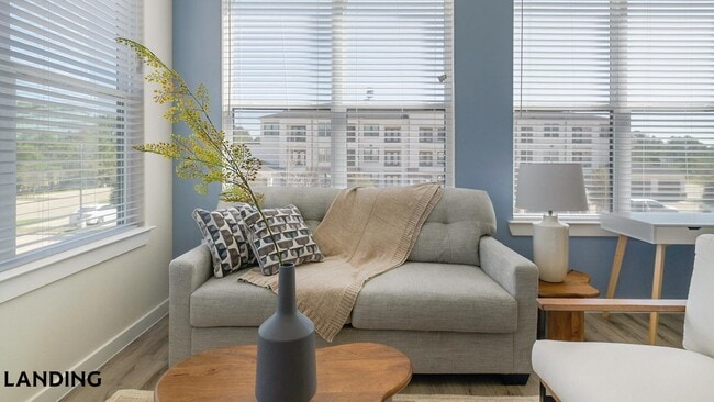 Building Photo - 1800 Central Pine St