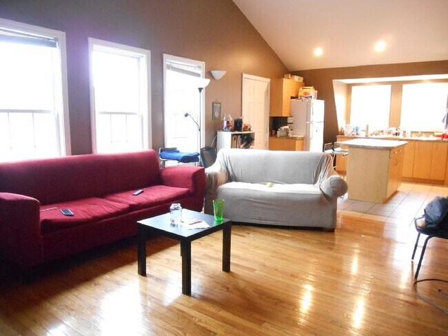 Photo - 15 Farrington Ave Unidad 2