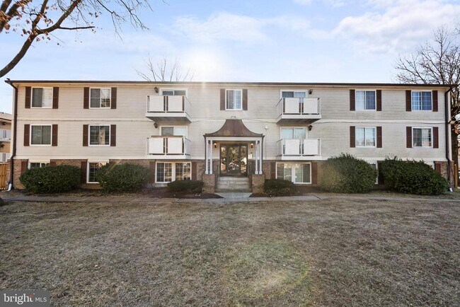 Building Photo - 8385 Brockham Dr Unit A