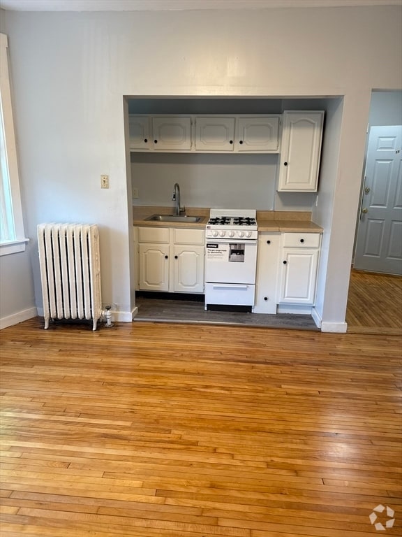 Building Photo - 160 Strathmore Rd Unit 11 Rental