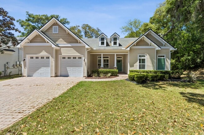 Building Photo - 3BR/3BA Home in Fernandina Beach – Great Location!