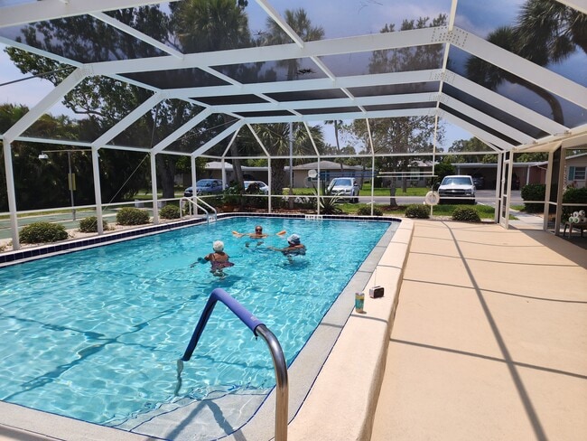 Includes clubhouse,pool,shuffleboard, card table, TV, laundry facilities. - 43 Strathmore Blvd Unit 43