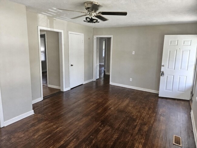 1222 Pickett Ave