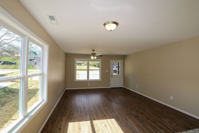 Photo - 3239 6th Ave N