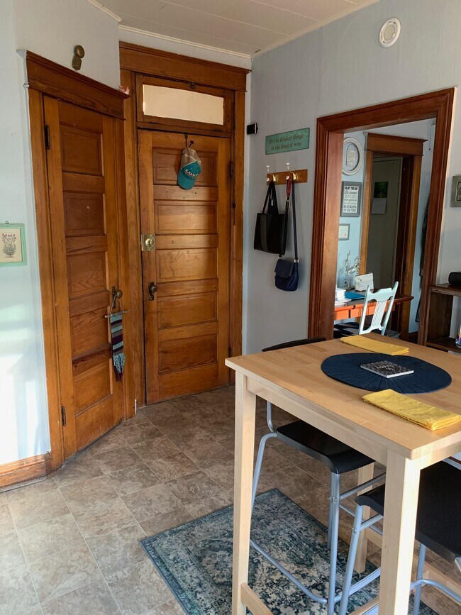 Photo - 520 S Sherman St Unidad 2