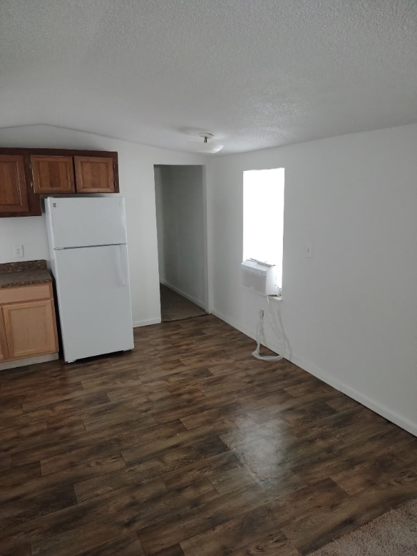 Photo - 128 SE Guinevere Ct