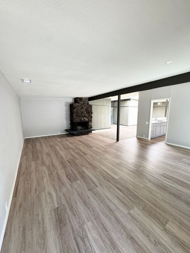 Photo - 1503 Brown Dr