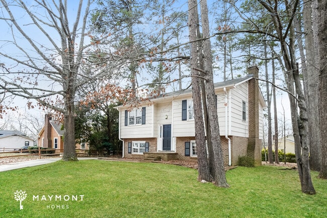 Photo - 617 Sawmill Rd