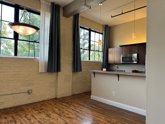 Photo - 109 N Hayne St Unit 218