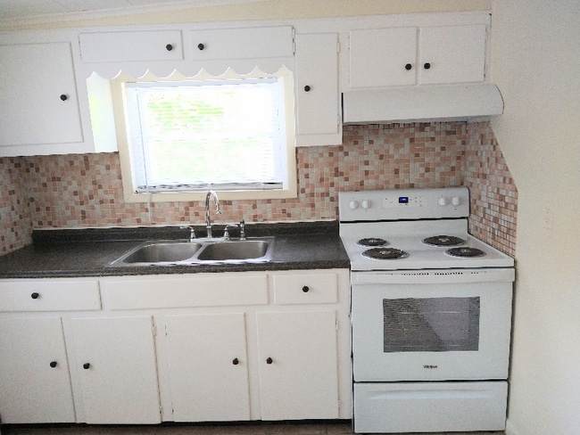 Photo - 261 S Riverside Rd Unidad B