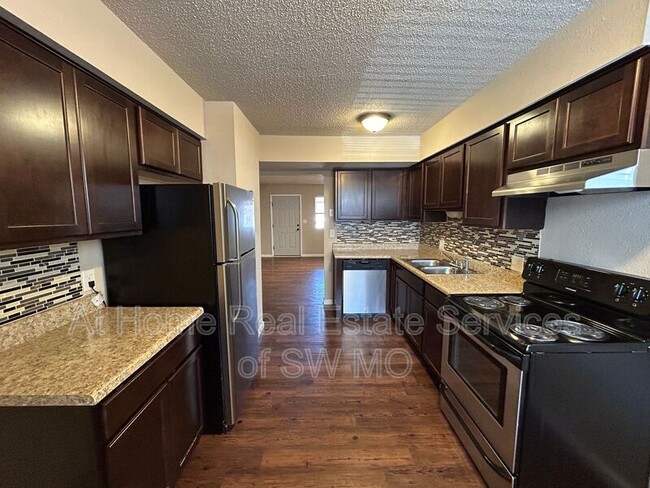 Photo - 1400 S Campbell Ave Unit Apt #212