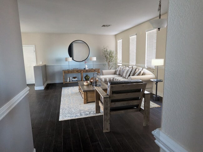 Photo - 2848 Trossachs St