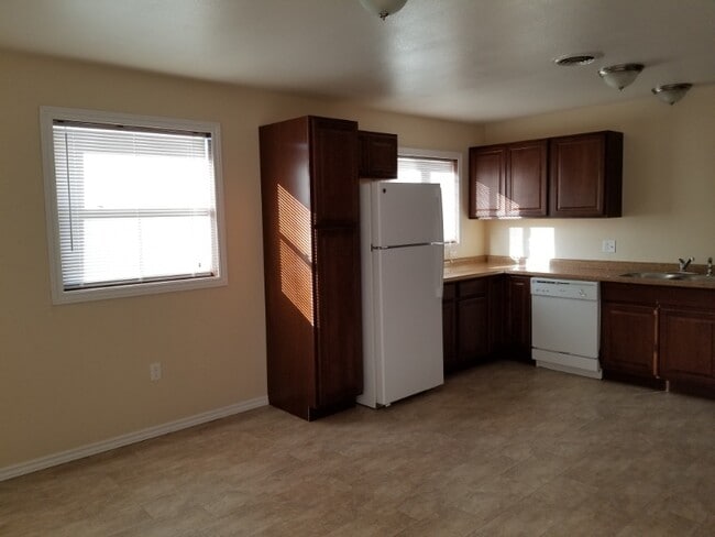 Photo - 419 1st Ave W