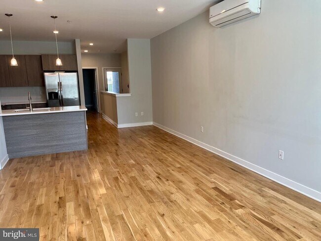 Photo - 2039 N College Ave Unit A