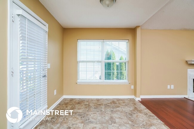 Photo - 501 Cedar Park Cir