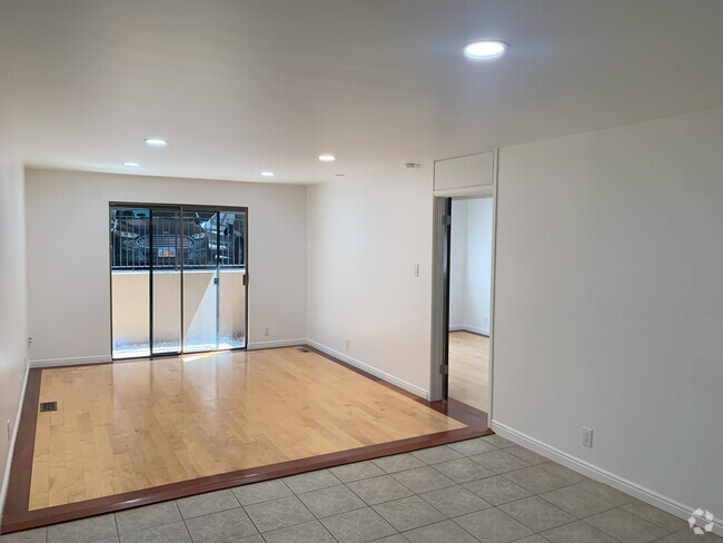 Building Photo - Renovated Apartment in the Avenues! Unit 12