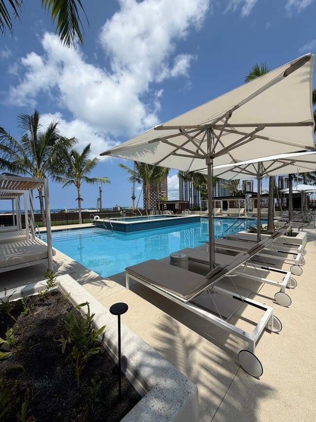 Building Photo - $4200, 1BR/1BA/1PKG Secured, The Park @Ward Village, Luxury Living