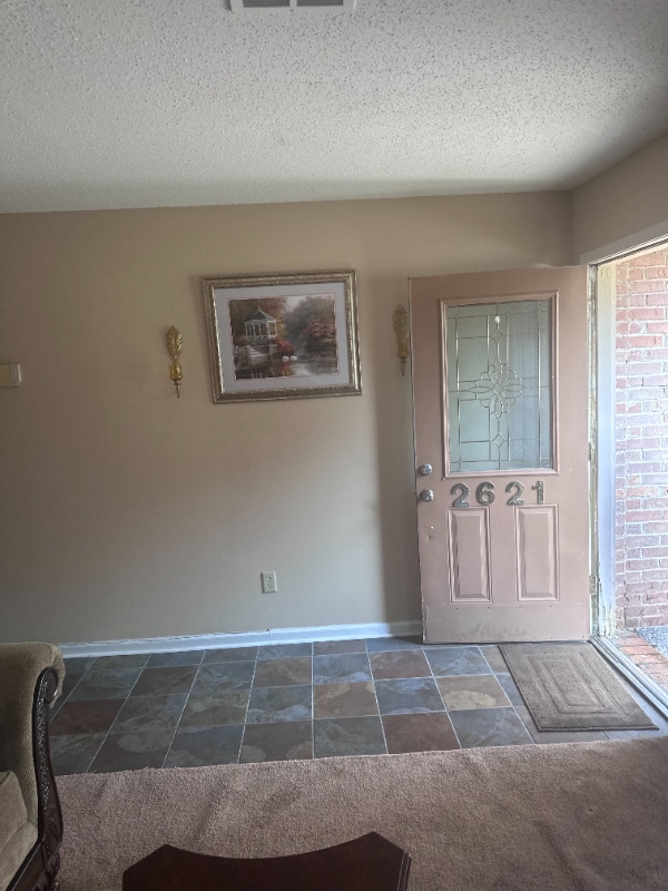 Photo - 2621 Norwich Dr