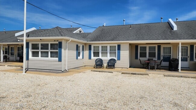Building Photo - 85 Grand Central Ave Unit 7 Rental