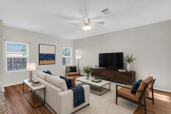 Photo - 1702 Wild Rye Cir